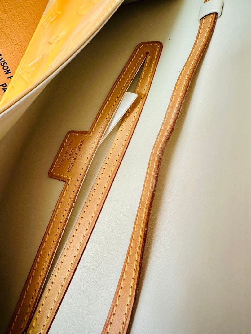 LOUIS VUITTON イエロー クラッチバッグ　ポシェットフルール