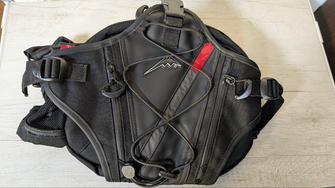 クシタニ　ヒップバッグ　K-3601