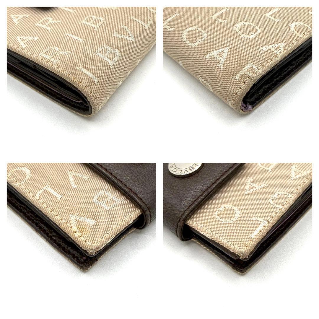 極美品　BVLGARI 二つ折り財布 ベージュ　ロゴマニア　ロゴ入り　イタリア製