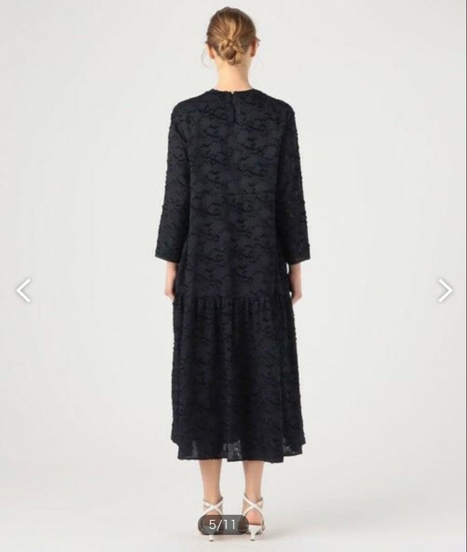 【未使用に近い】マーガレットカットジャカード フレアギャザーワンピース