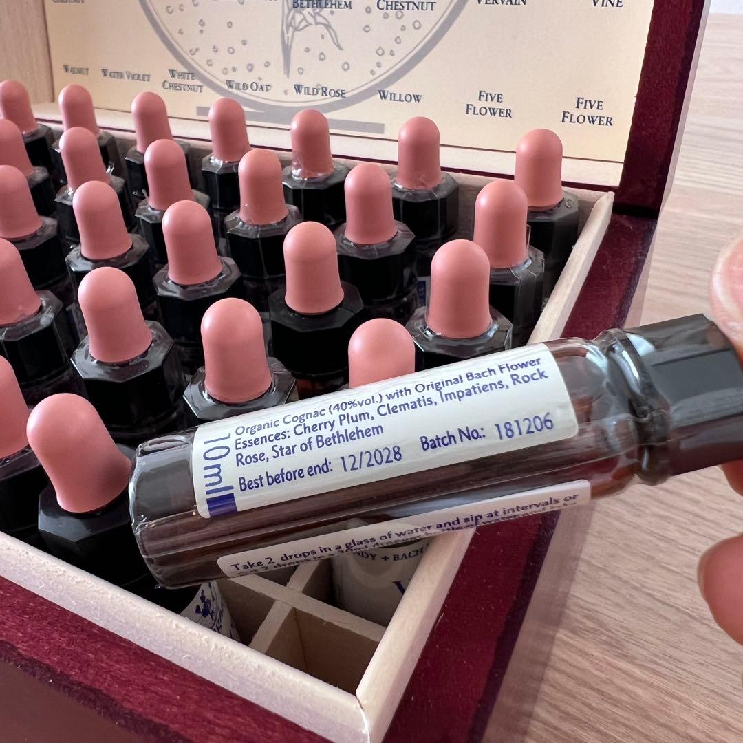 Healing Herbs フラワーエッセンス 木箱入り　ポストカード付