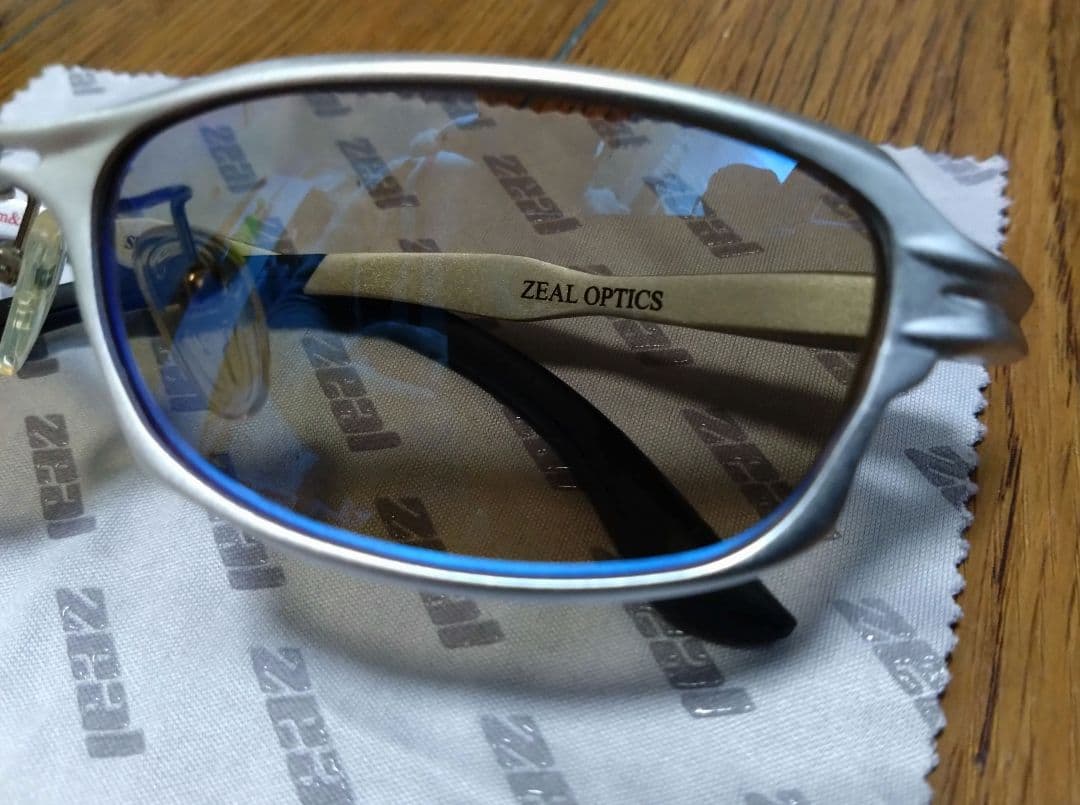 Zeal TALEX サングラス ケース付き