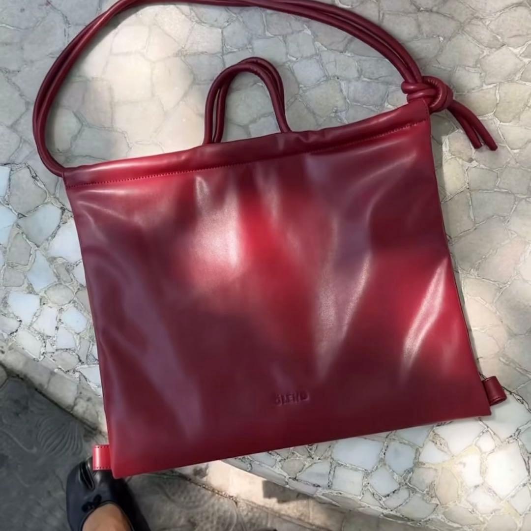 【olend】FOLDED BAG（チェリーレッド）ショルダーバッグ