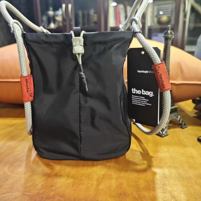 Topologie ナイロン製 ショルダーバッグ シルバー グレー ブラック