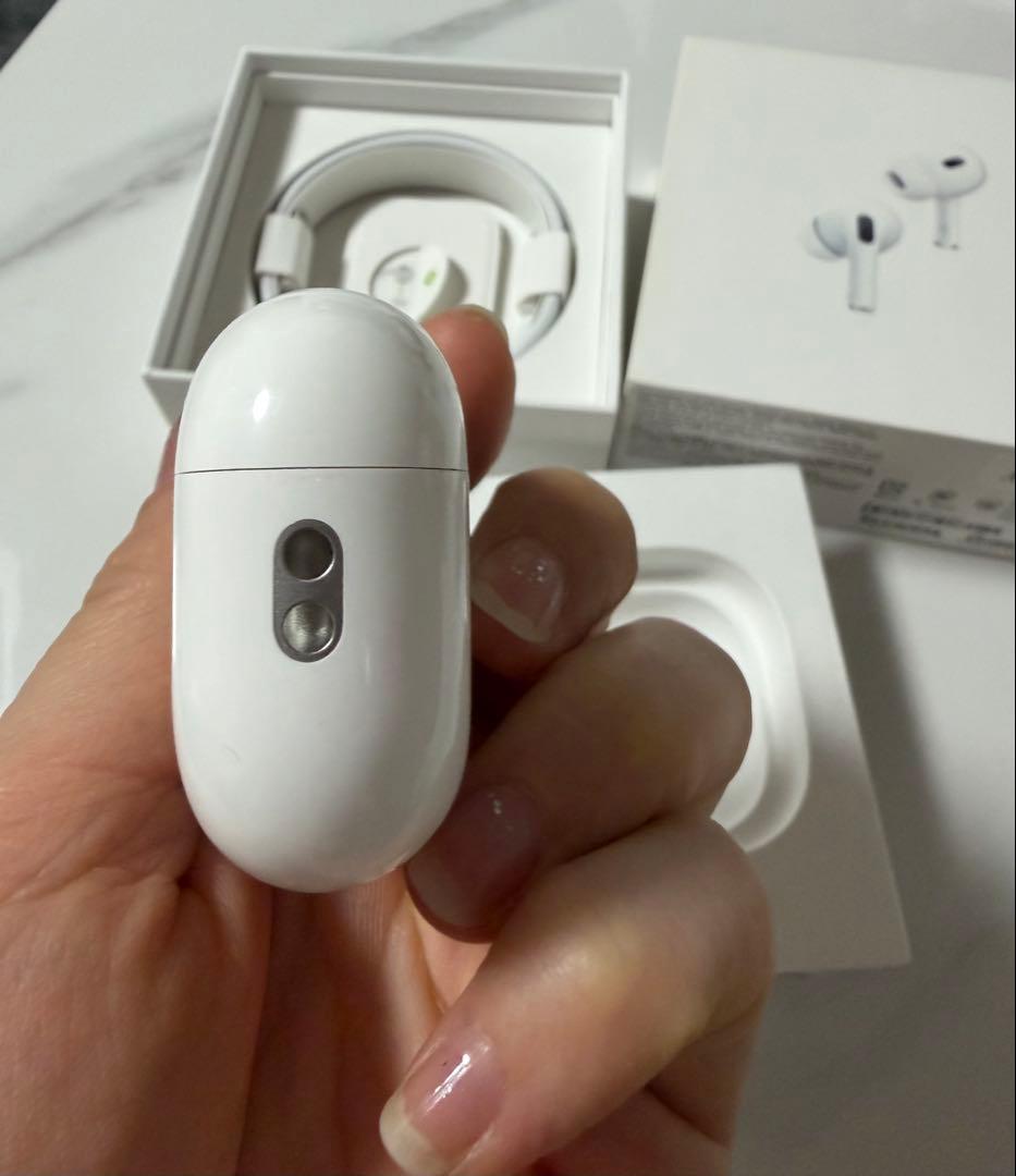 AirPods pro2 本体 ホワイト 充電ケーブル付き