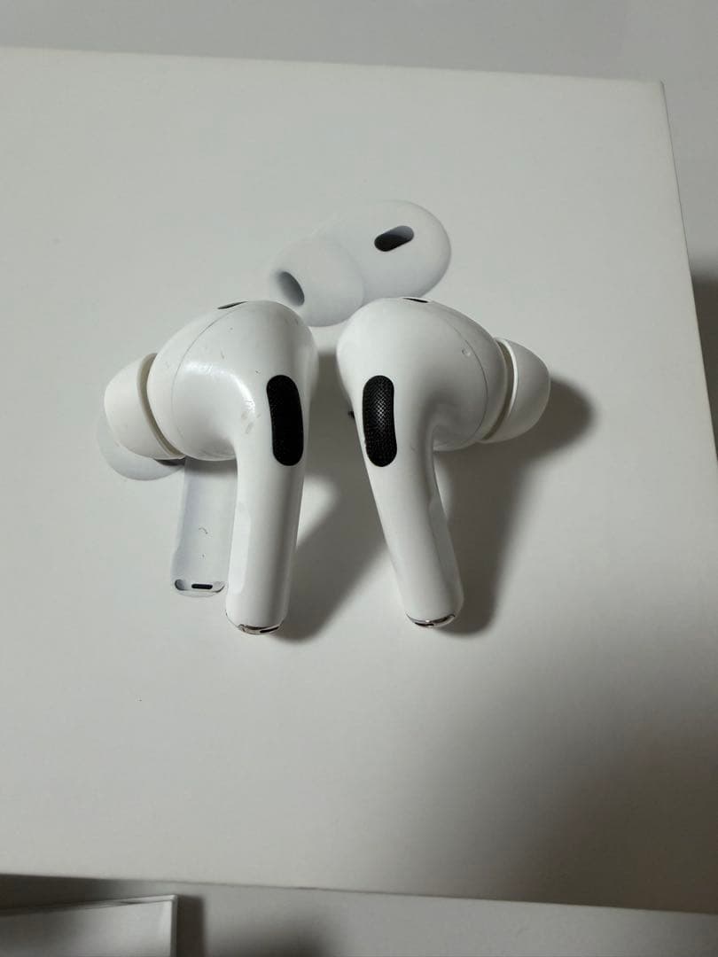 AirPods pro2 本体 ホワイト 充電ケーブル付き