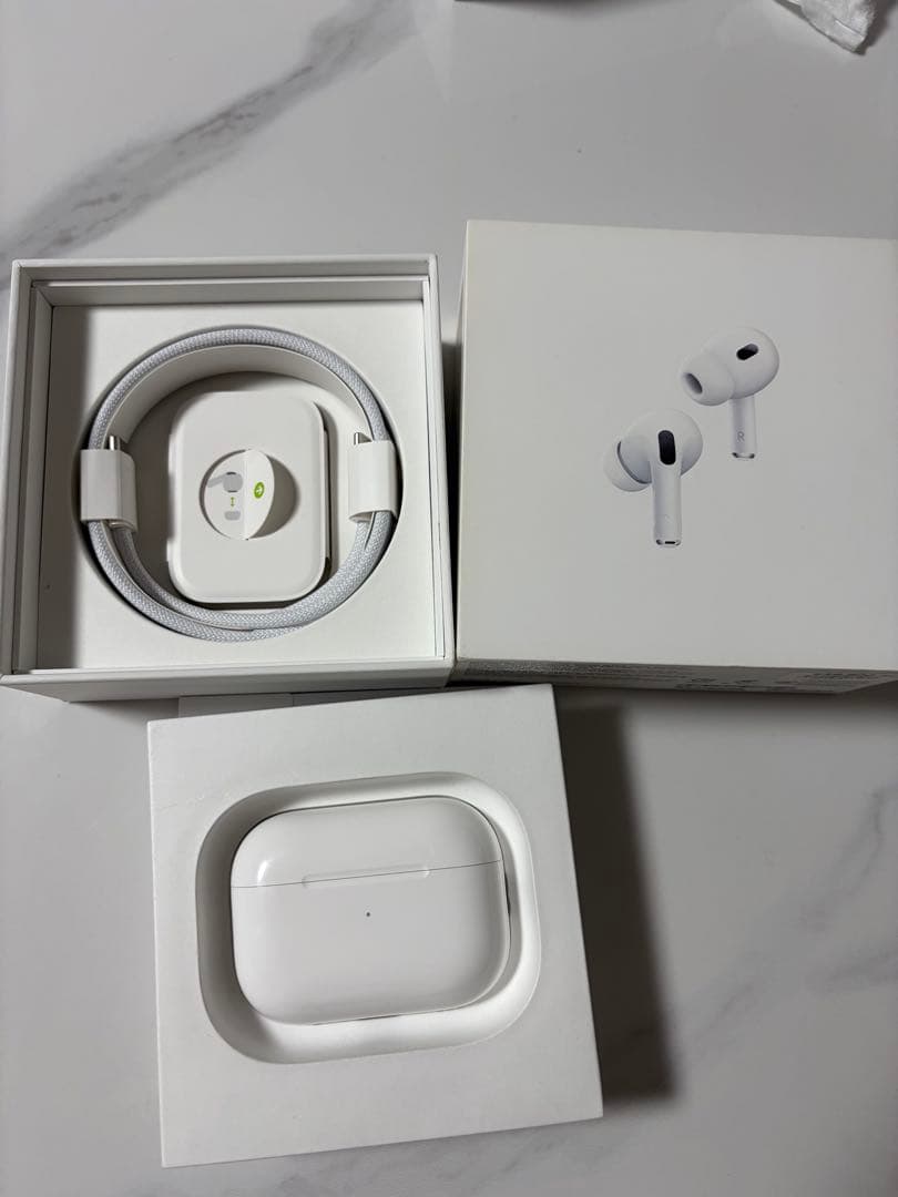 AirPods pro2 本体 ホワイト 充電ケーブル付き