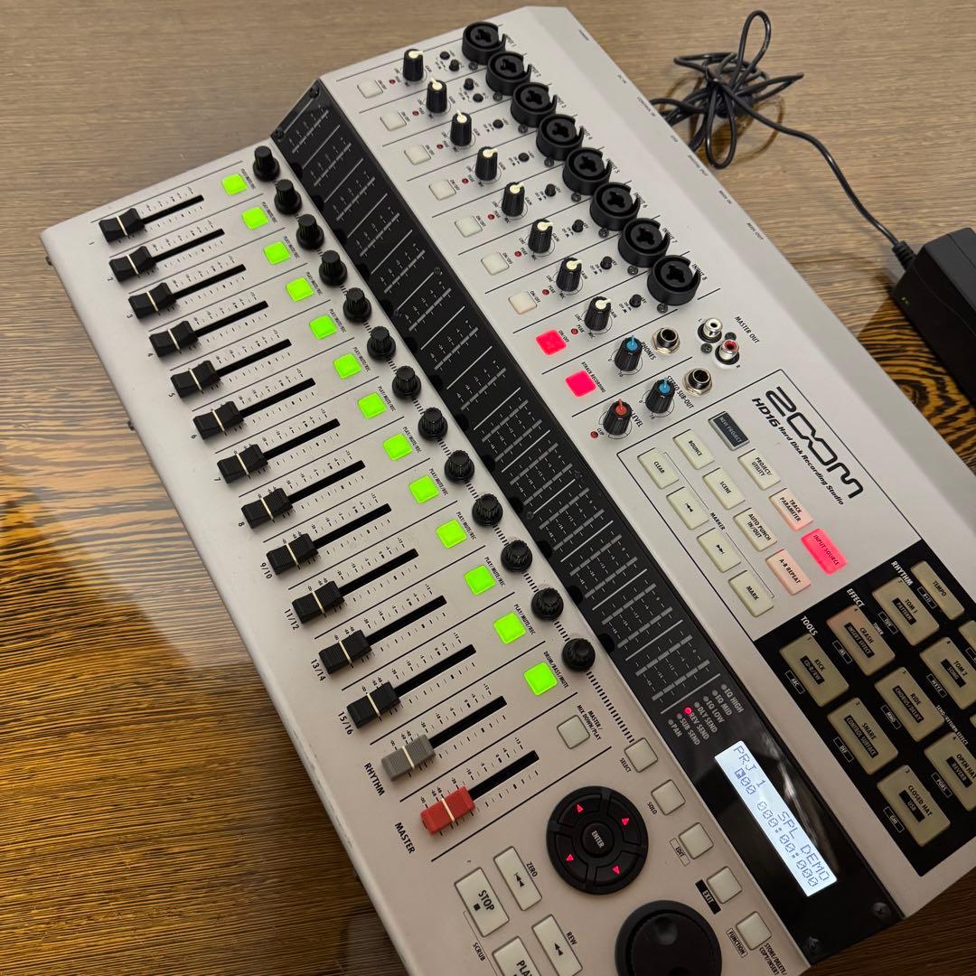 Zoom HD16 マルチトラックレコーダー