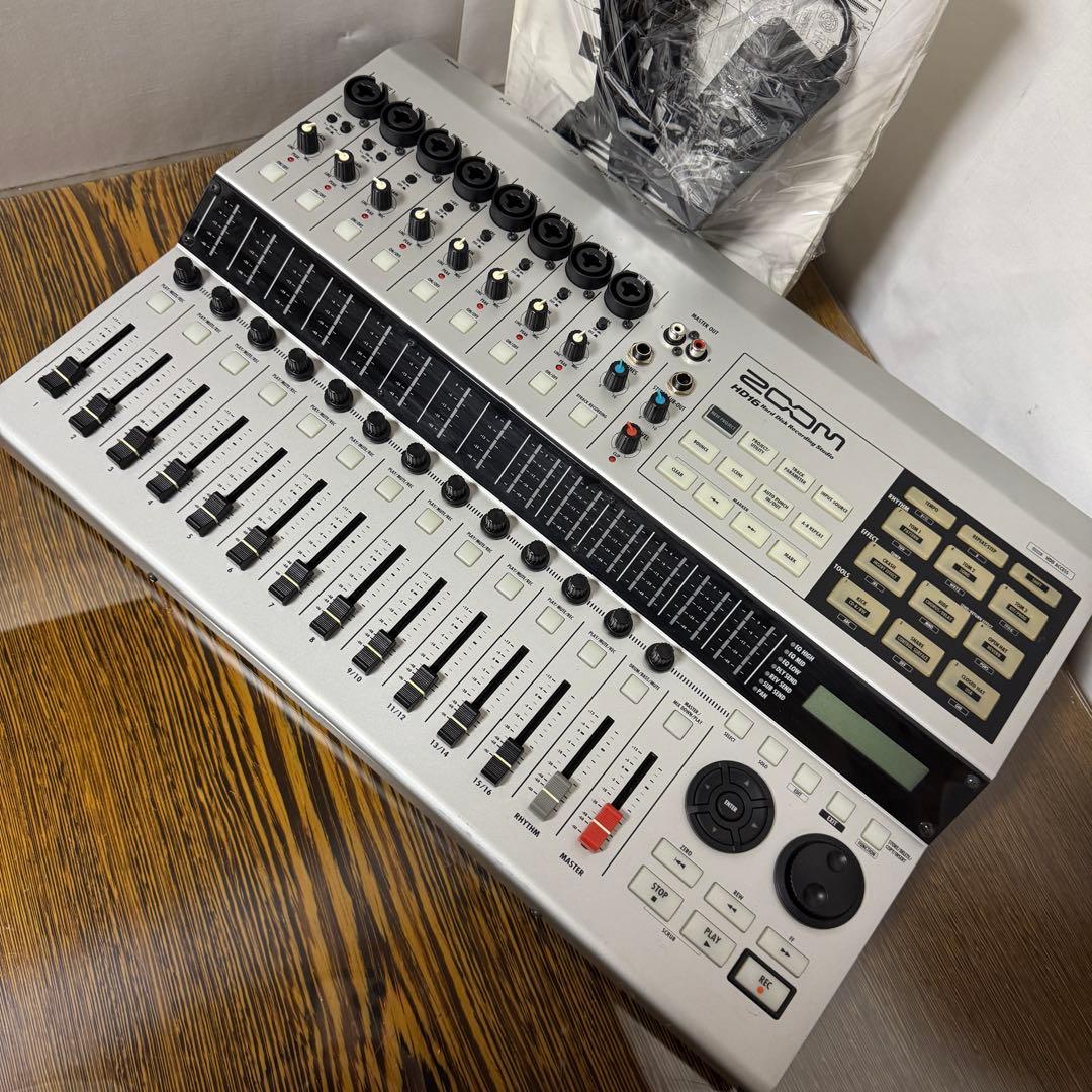 Zoom HD16 マルチトラックレコーダー