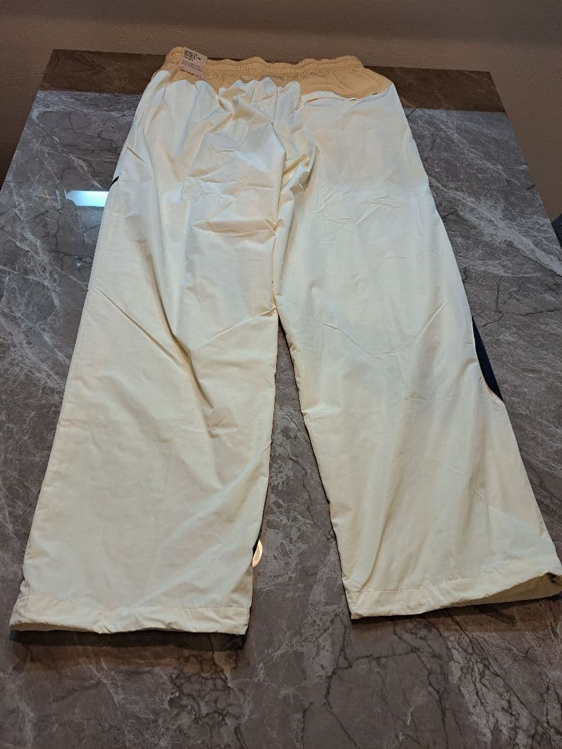 ナイキウーブンジャケットパンツXL クリーム色新品上下セット