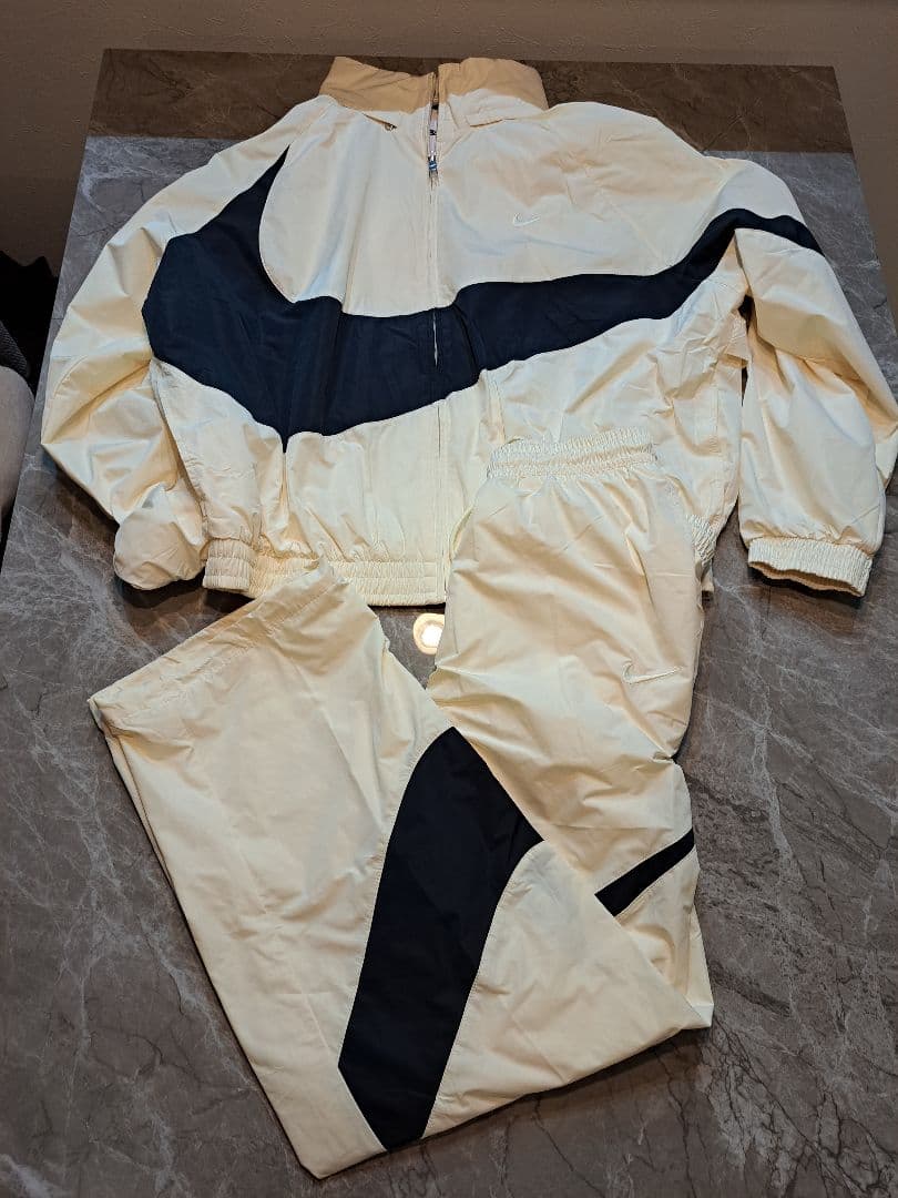ナイキウーブンジャケットパンツXL クリーム色新品上下セット