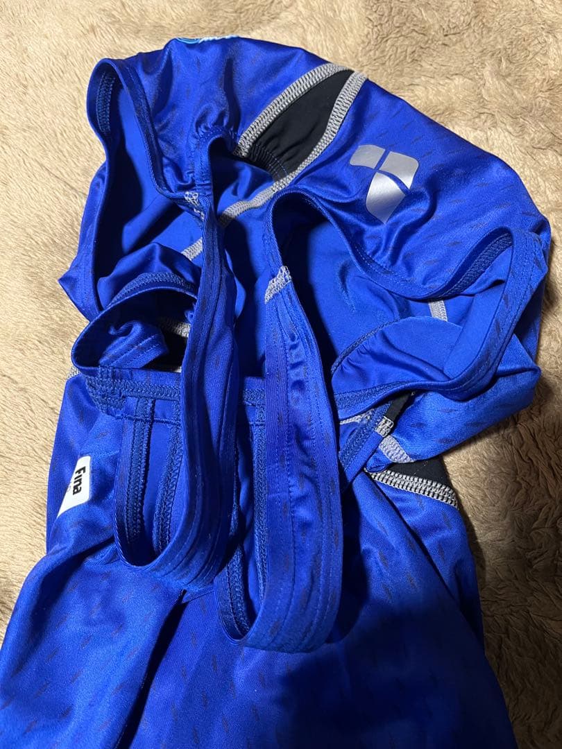 arena アリーナ　競泳水着　大会用水着　Sサイズ