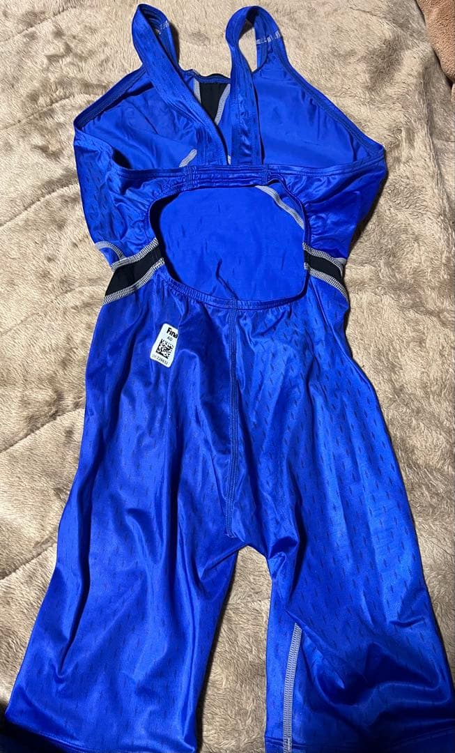 arena アリーナ　競泳水着　大会用水着　Sサイズ