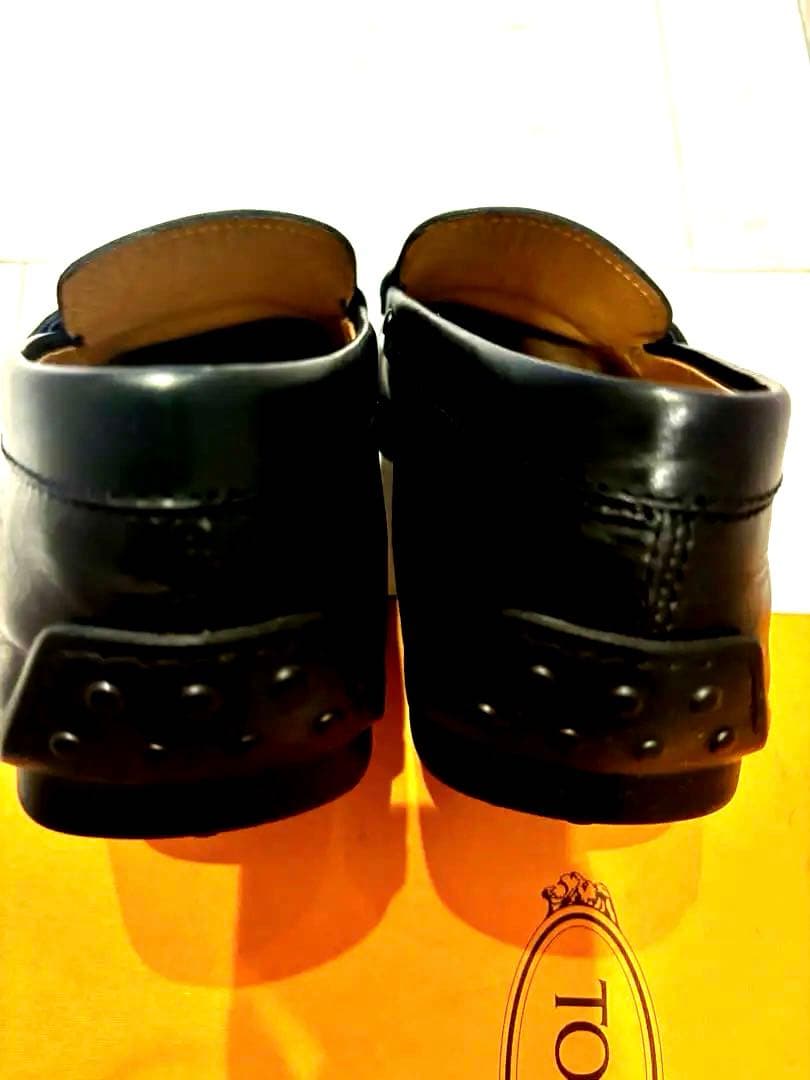 TOD'S ブラック ローファー