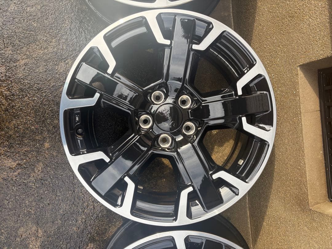 レネゲード トレイルホーク純正ホイール