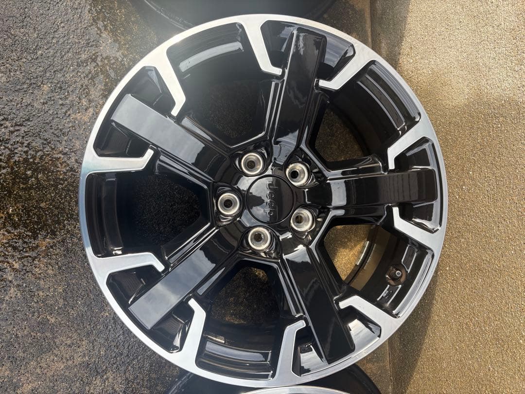 レネゲード トレイルホーク純正ホイール