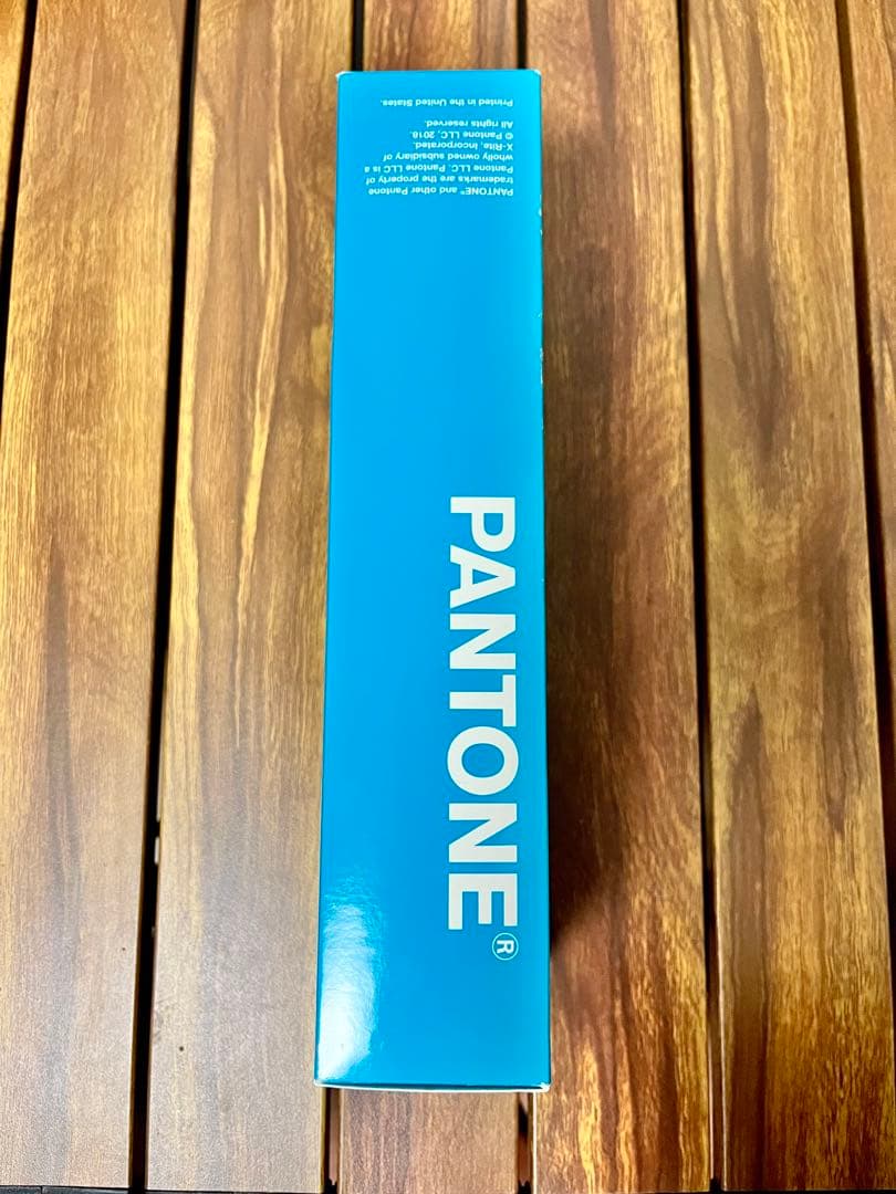 PANTONE THE PLUS SERIES カラーガイドセット