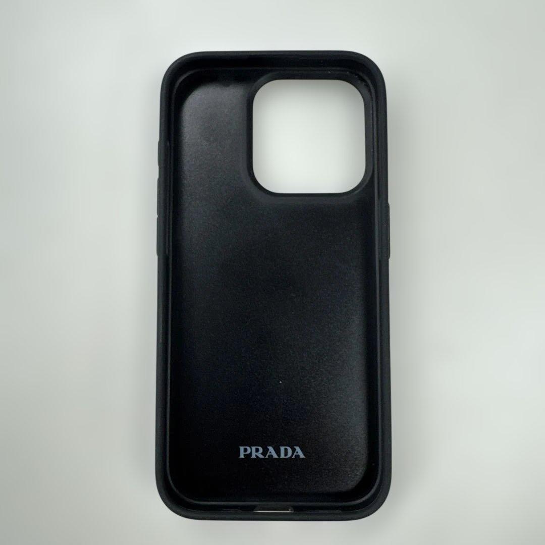 PRADA iPhone15Pro ケース　ダークグリーン