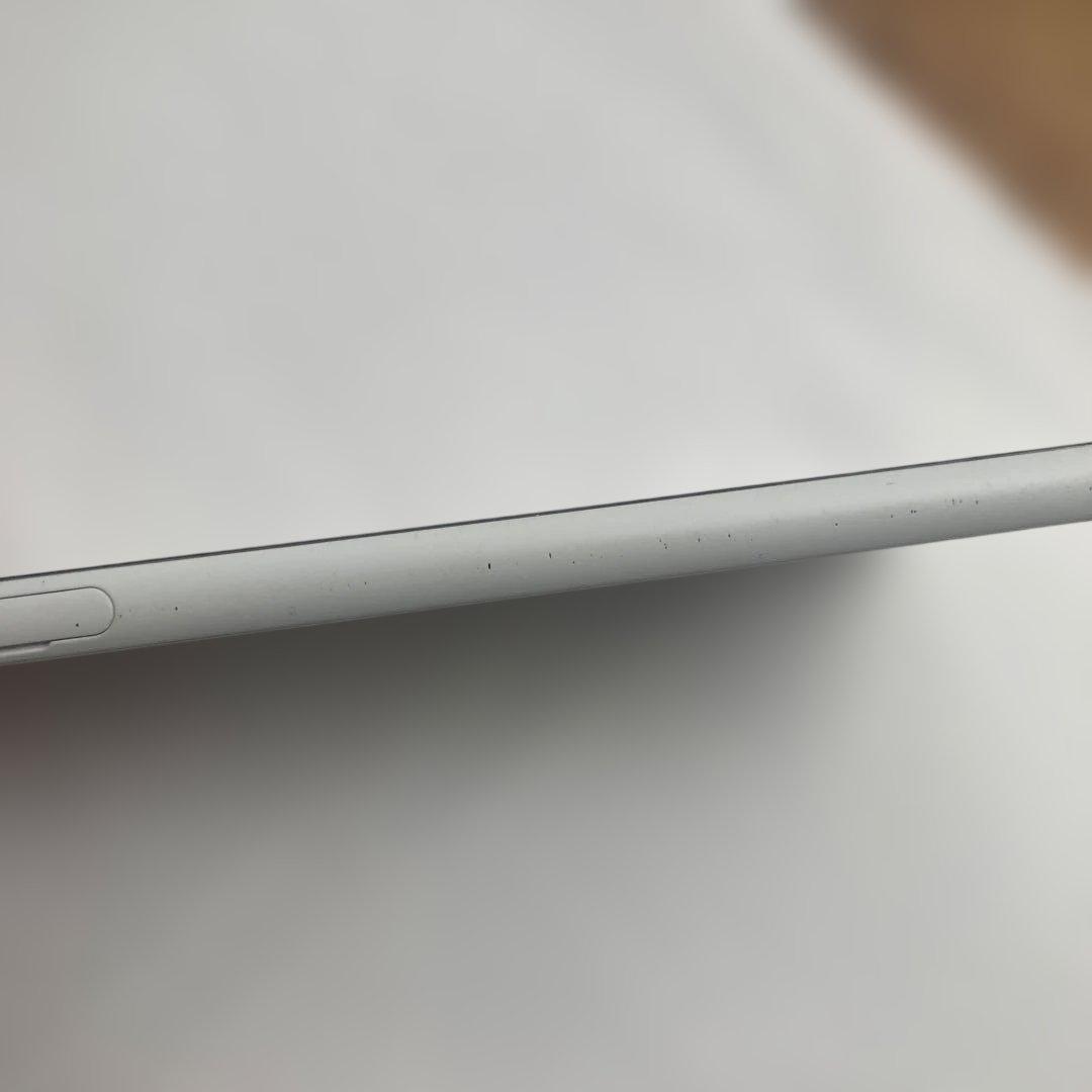 SONY Xperia XIIIホワイト 本体　A102SO