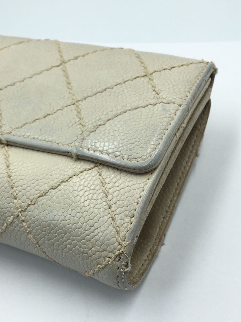 シャネル　CHANEL キャビアスキン　財布