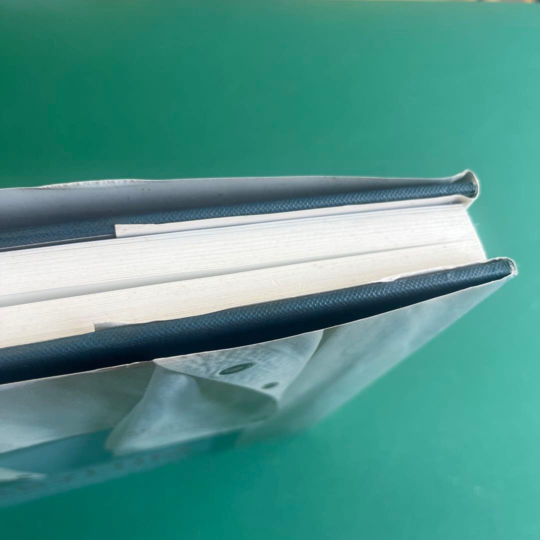 ASYLUM: Inside theClosed World写真集