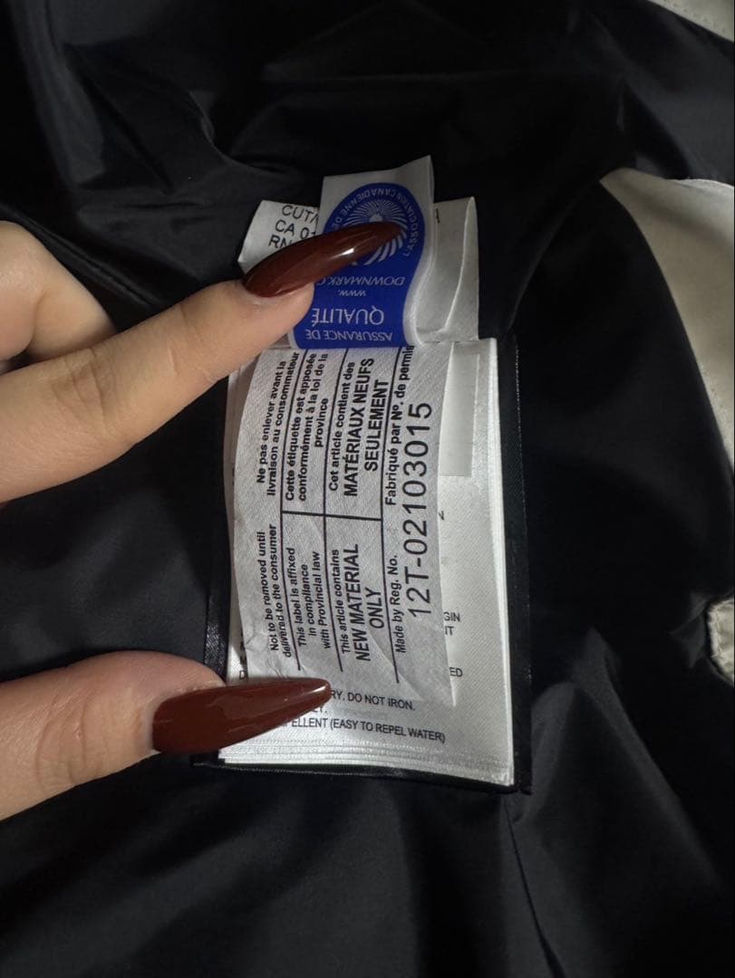 カナダグース　ダウンベスト ホワイト1回着用のみ