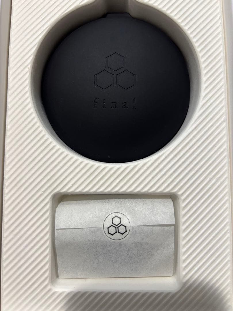 final B2 イヤホン 未使用 ケース付き