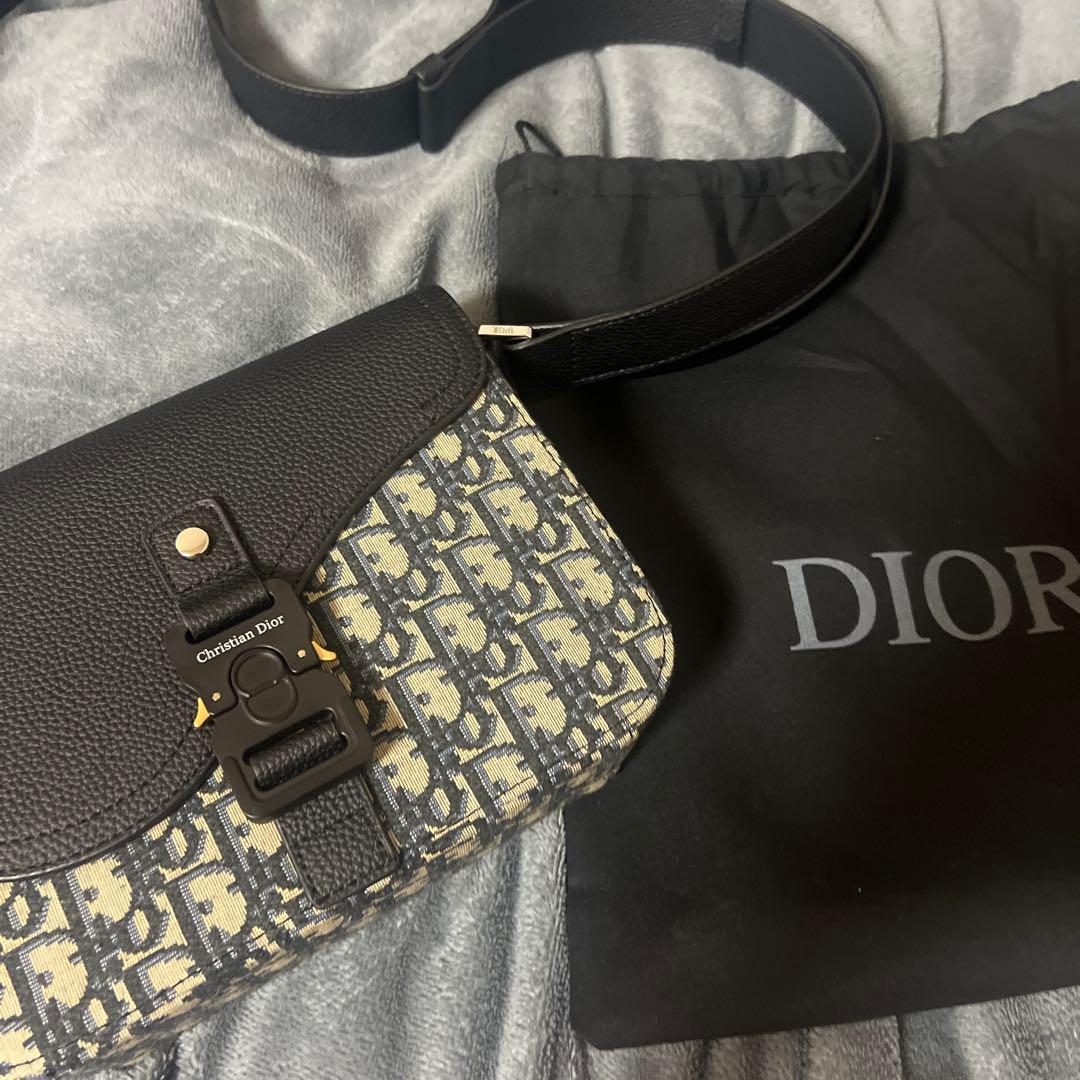 ショルダーバッグ 美品！！即日発送 多分ですが並行輸入品です。ご理解お願いします