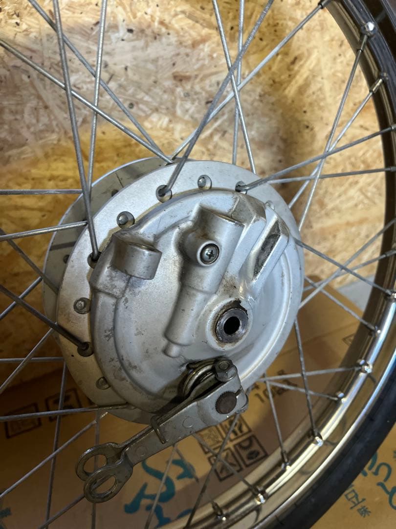 ホンダ　スーパーカブ50 c50取り外し　AA01 フロントホイール　良品