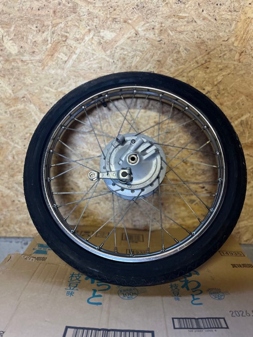 ホンダ　スーパーカブ50 c50取り外し　AA01 フロントホイール　良品