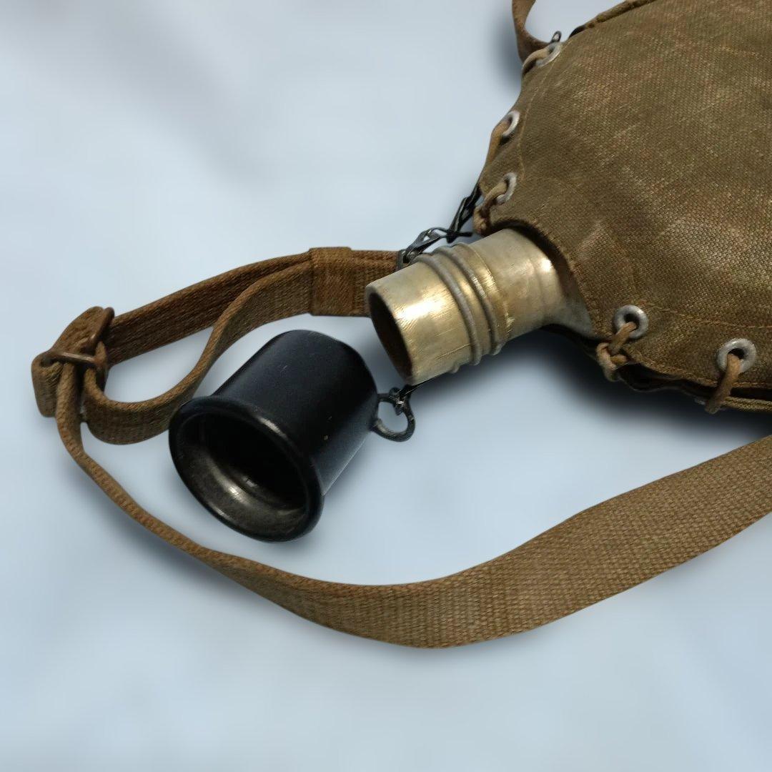 日本海軍陸戦隊雑嚢と水筒セット（実物)