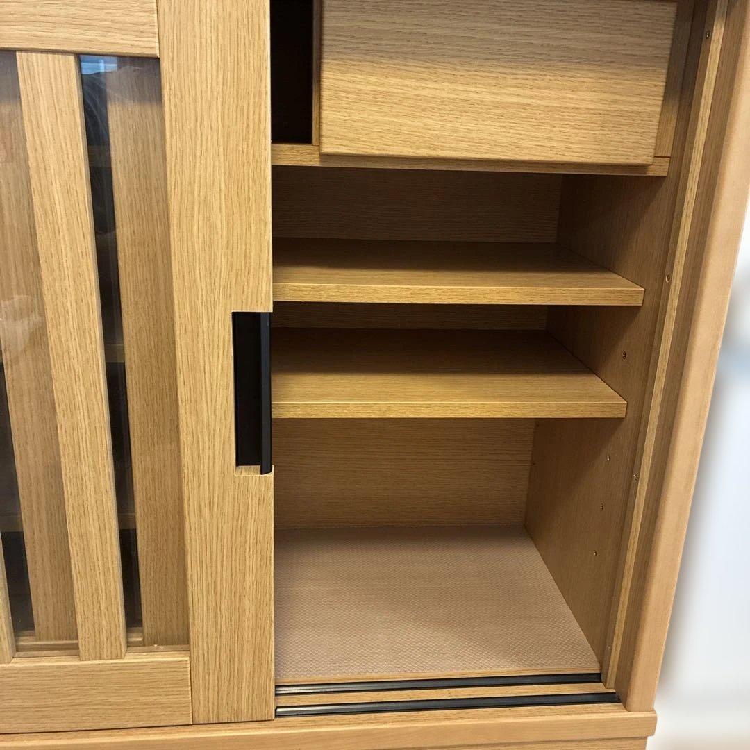 スライドドア式　食器棚