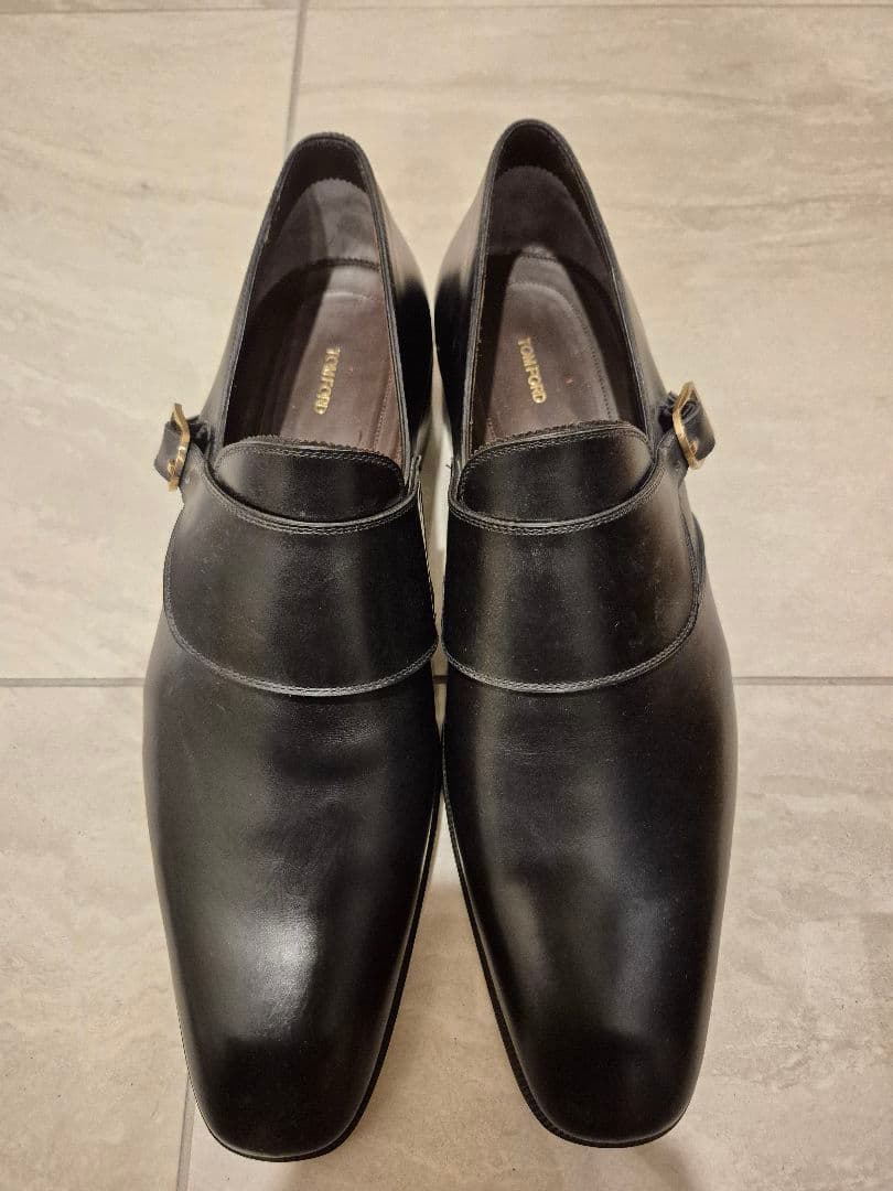 TOM FORD ブラック ドレスシューズ バックル付き