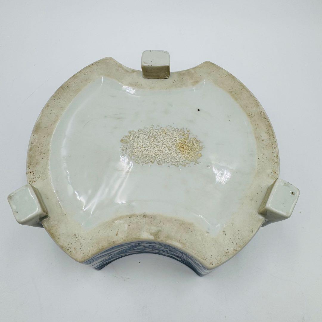 【伊万里焼　文銅型染付波千鳥蓋物　陶芸】骨董　アンティーク　インテリア