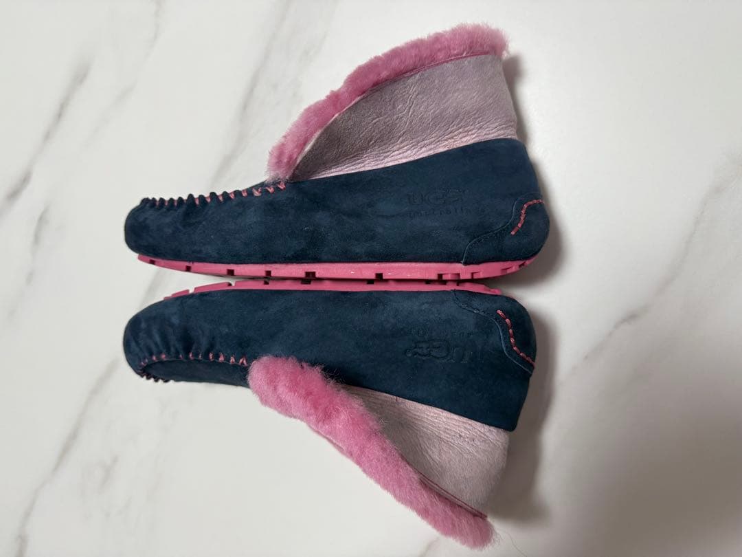 【新品未使用】 アグー UGG モカシン 希少カラー 22cm ネイビー/ピンク
