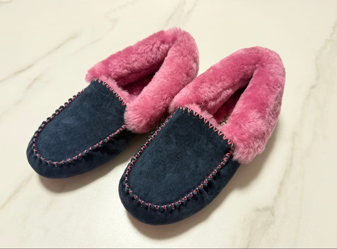 【新品未使用】 アグー UGG モカシン 希少カラー 22cm ネイビー/ピンク