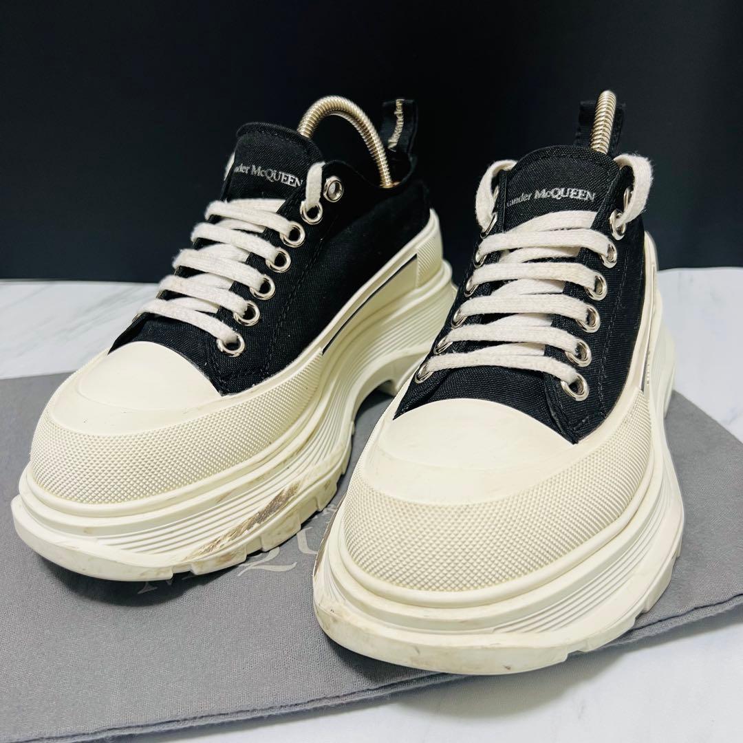 美品 アレキサンダーマックイーン トレッドスリック 厚底 22.5相当 黒白