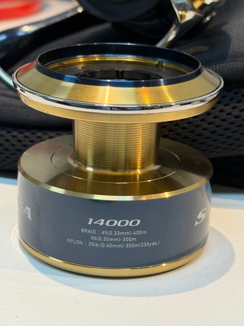 新品　20SALTIGA 14000-P スピニングリール