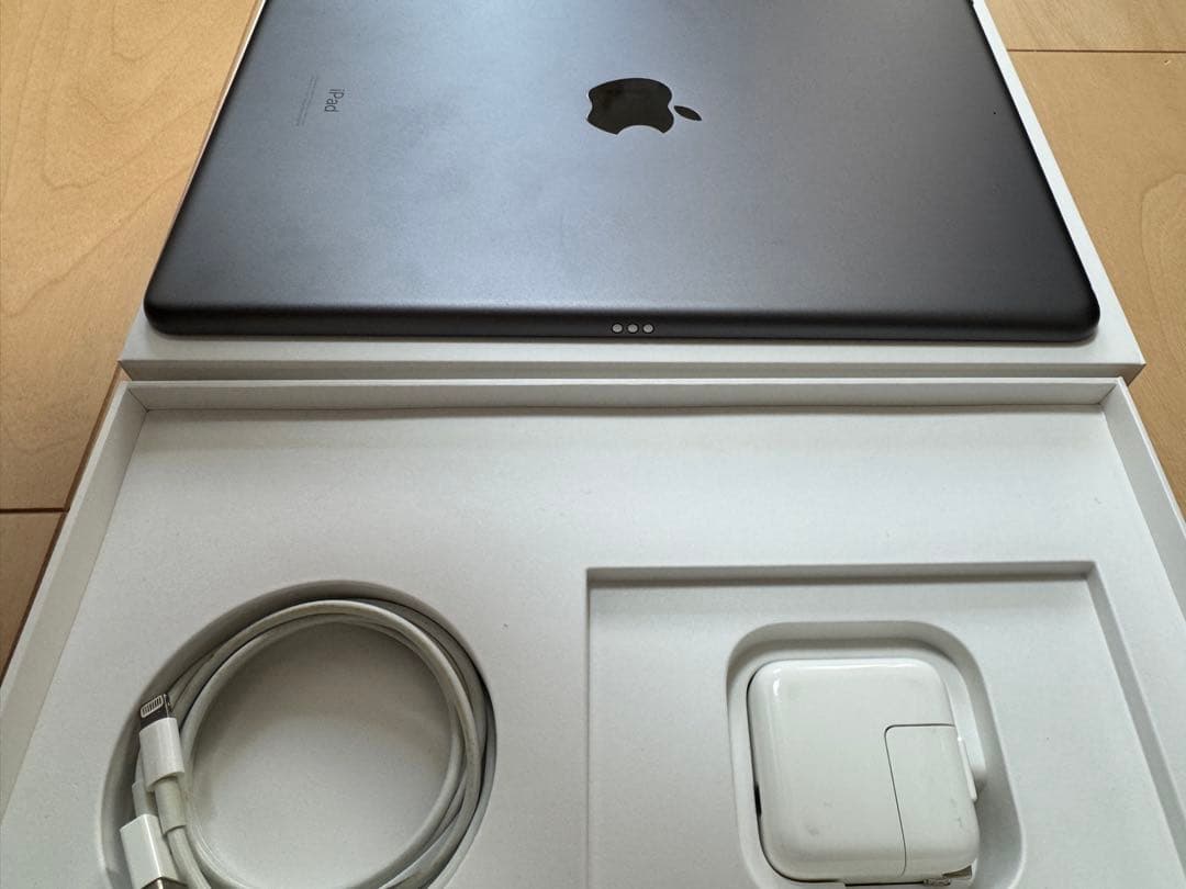 iPad第7世代　Wi-Fiモデル　32G