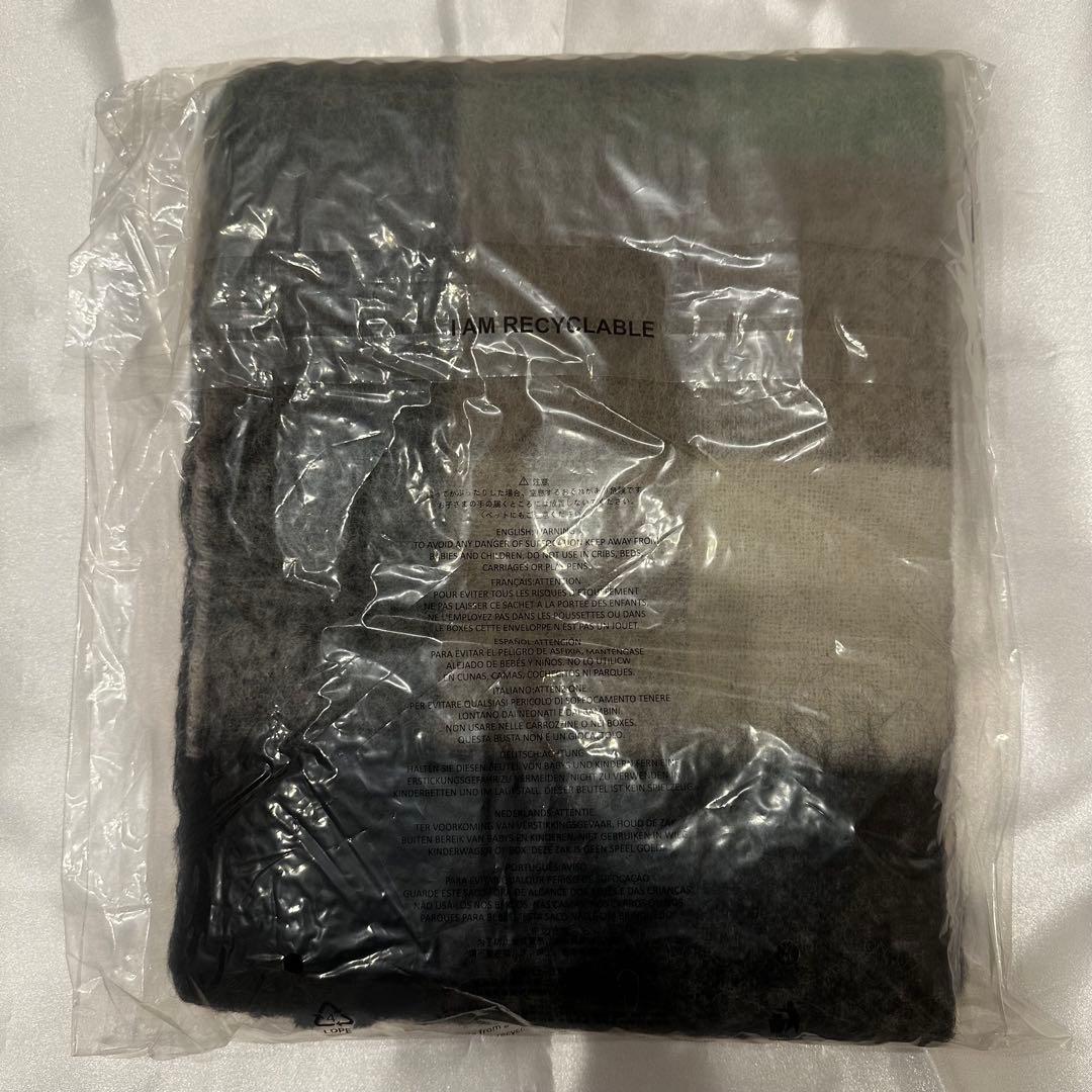 【ジニーソクジン出品】Acne Studios モヘアチェックスカーフ