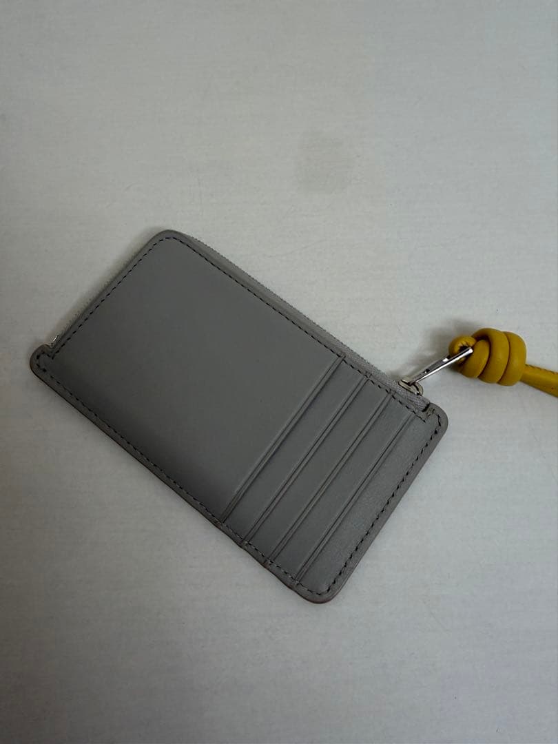 【ロエベ】ノット カードホルダー（シャイニーナパカーフ）　グレー