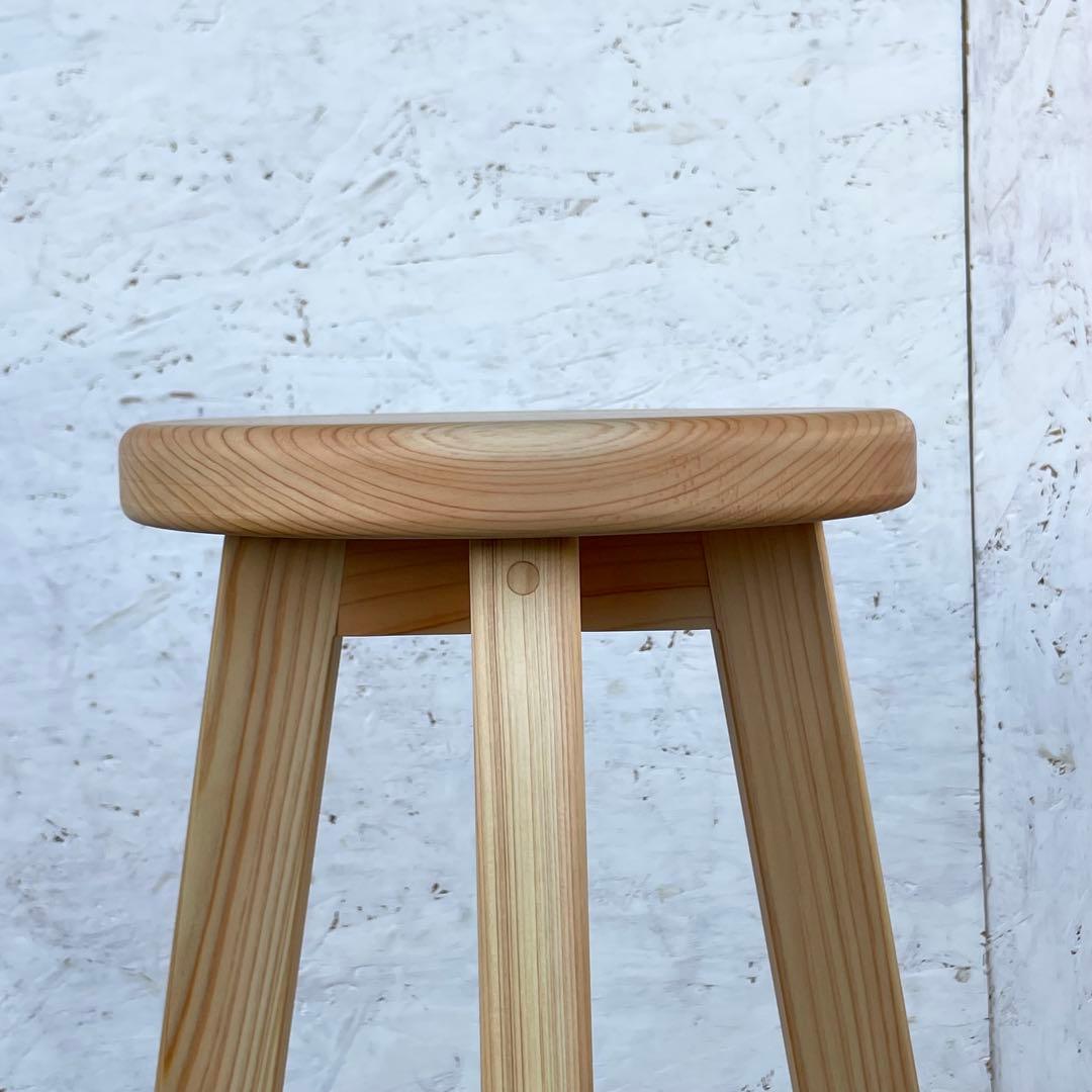 ねこねこ　国産ひのき　丸椅子　木製スツール
