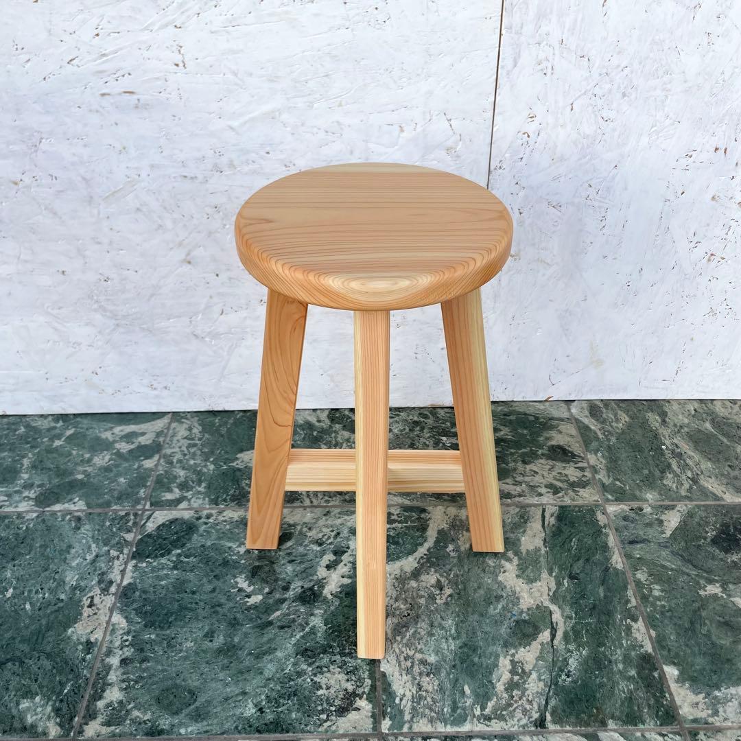 ねこねこ　国産ひのき　丸椅子　木製スツール