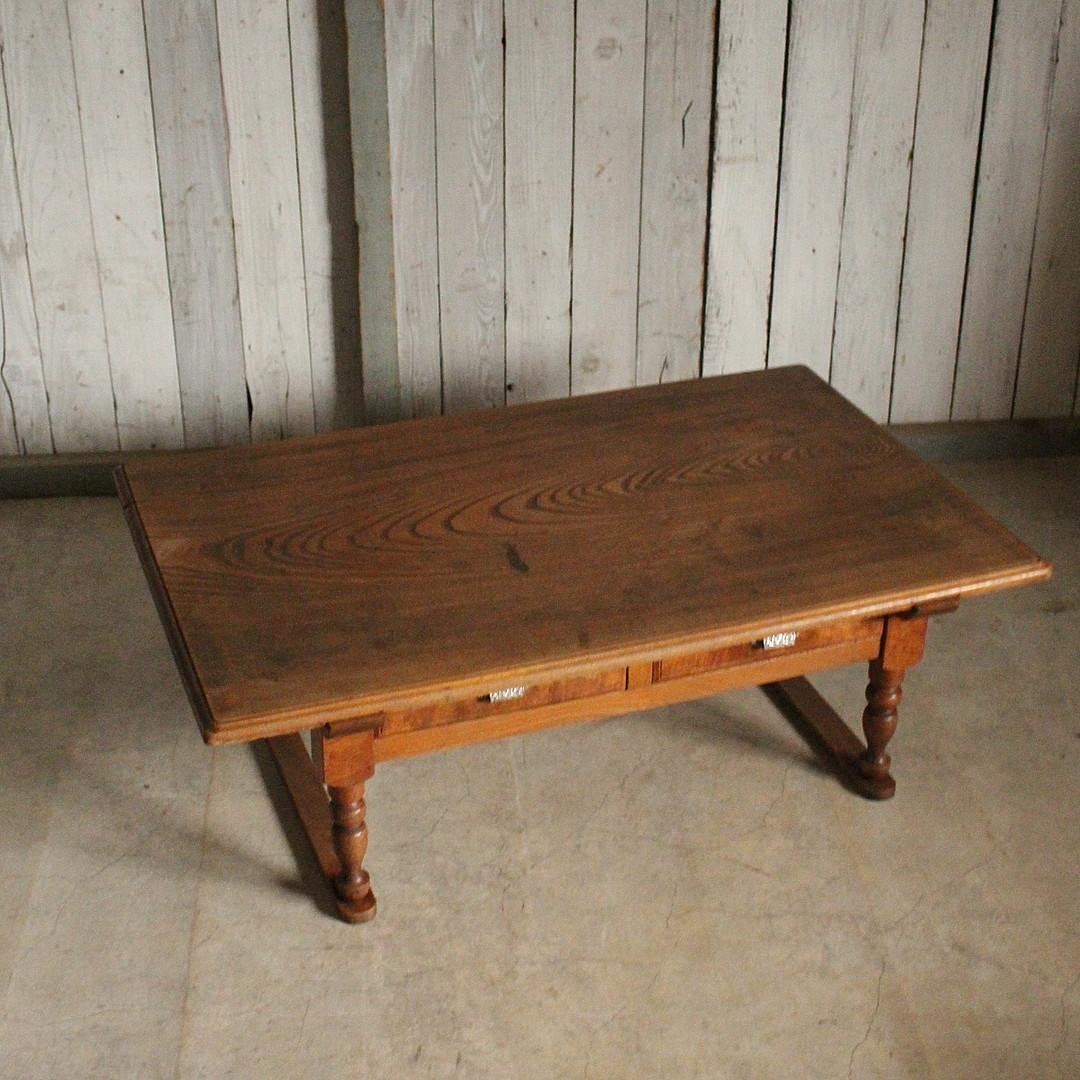 雰囲気の良い古い木製の机　引き出し2杯　ローテーブル　作業台　古家具　古民家