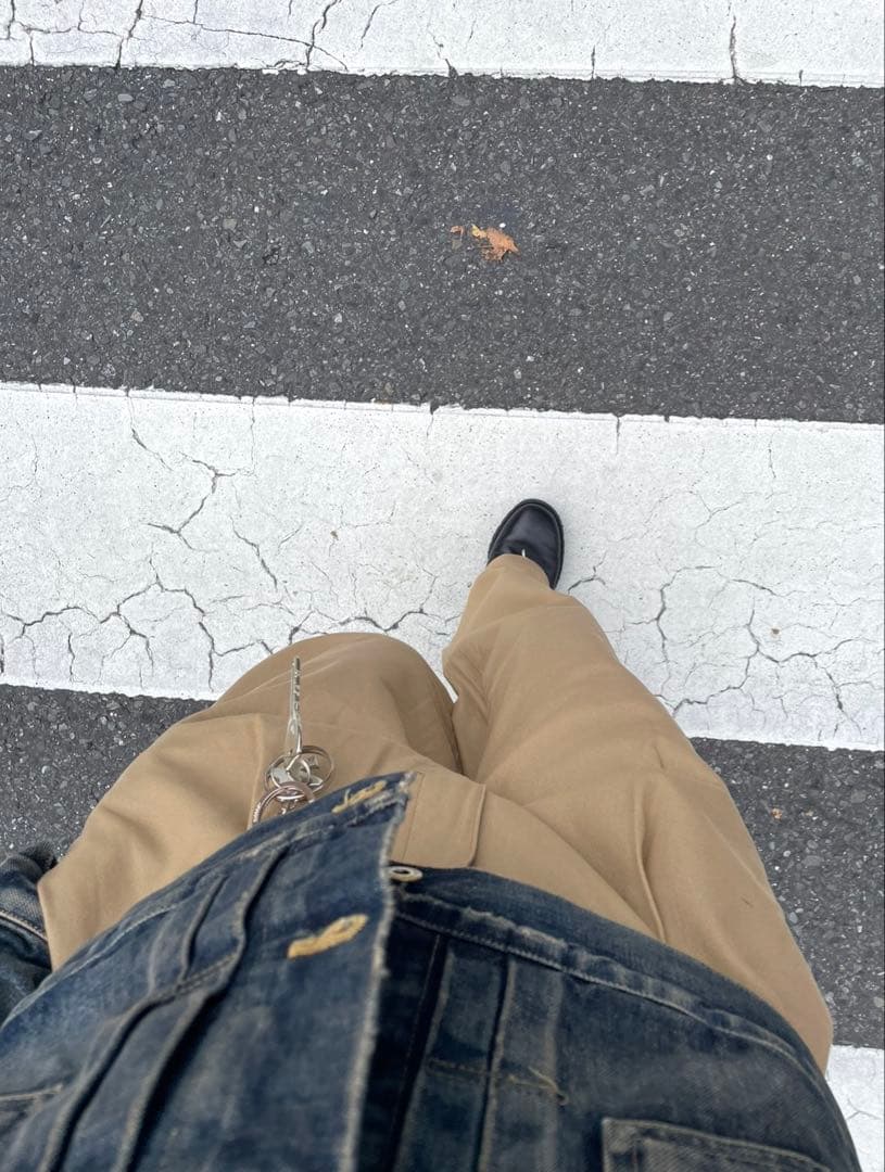 パンツ simply complicated LOOSE FIT CHINO BEIGE