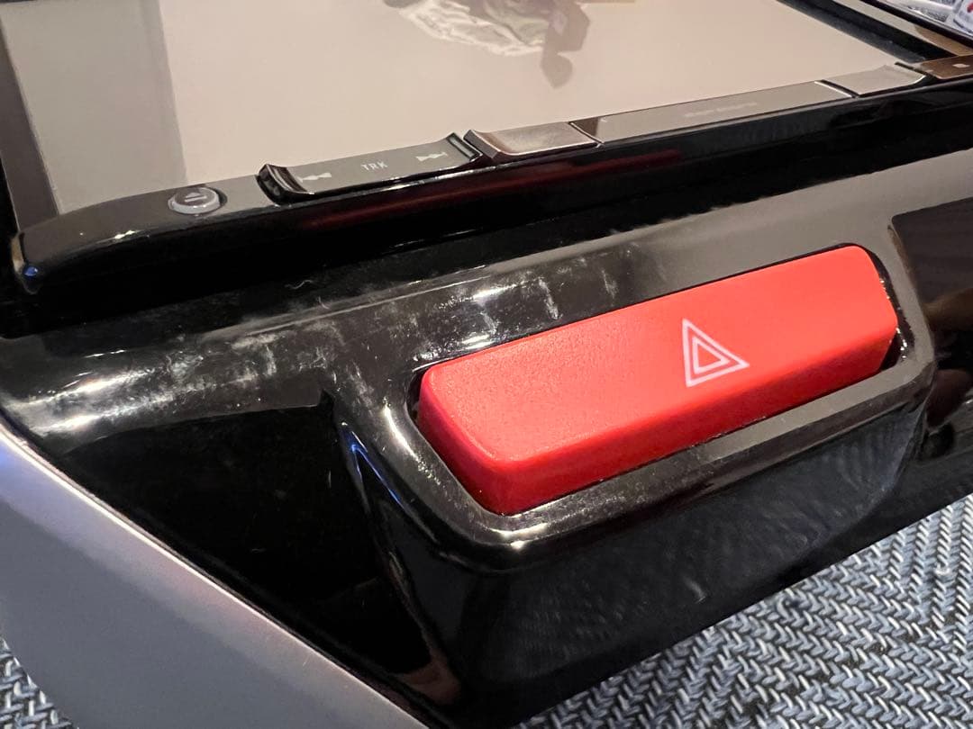 カロッツェリア AVIC-RL900 8インチ JF1/JF2用パネル付き