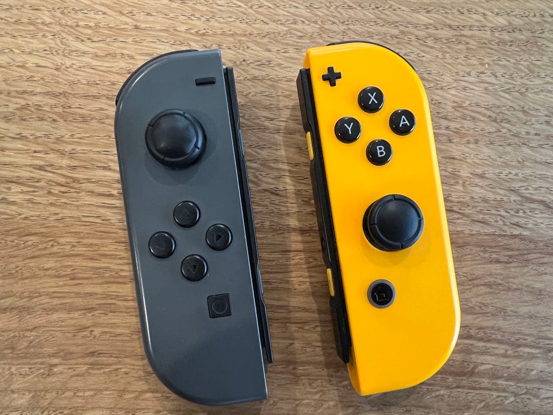 Switch本体とコントローラーのみ