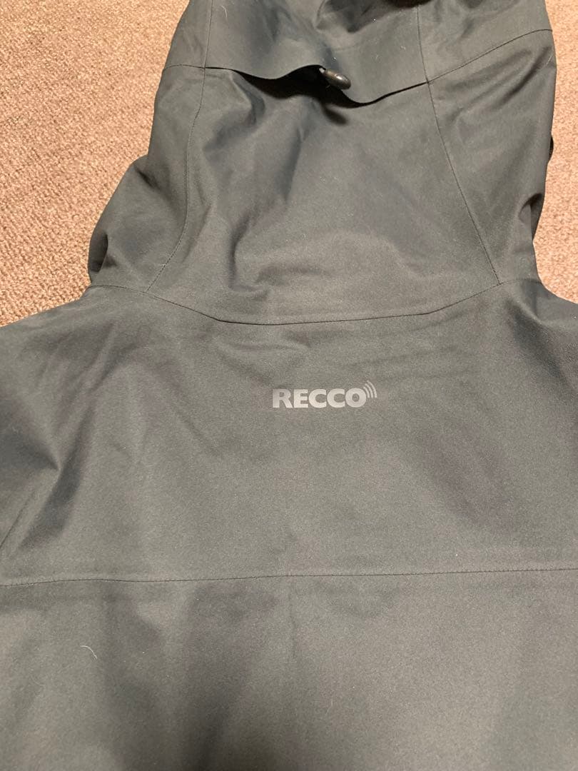 Patagonia　スノーショットジャケット　スノーボード、スキーウェア　黒色