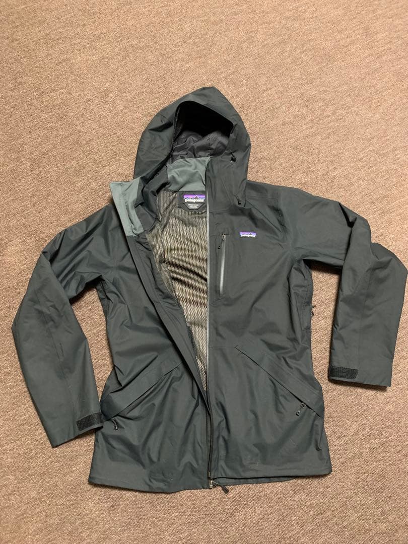 Patagonia　スノーショットジャケット　スノーボード、スキーウェア　黒色