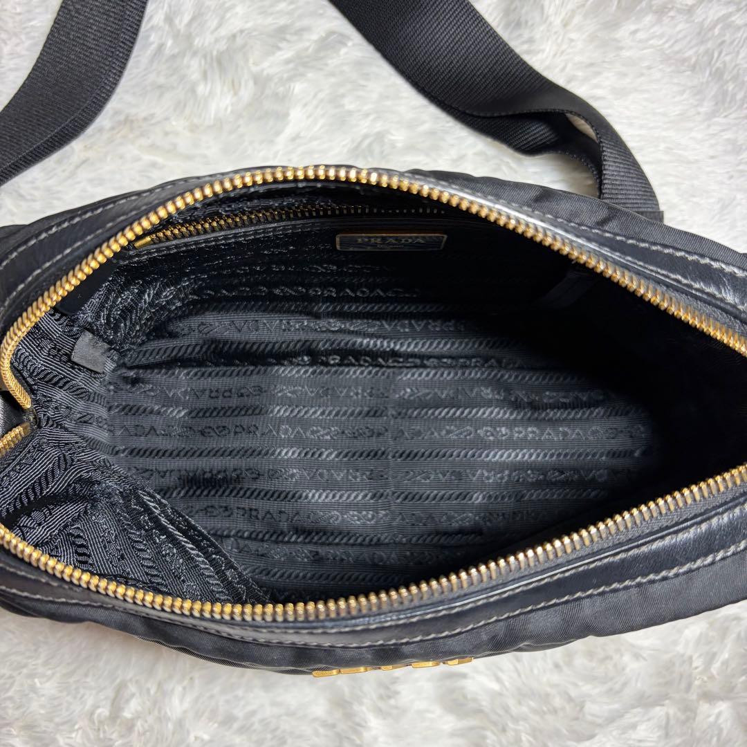 美品　プラダ　ナイロン　カメラバッグ　ショルダーバッグ　ブラック　1BH089